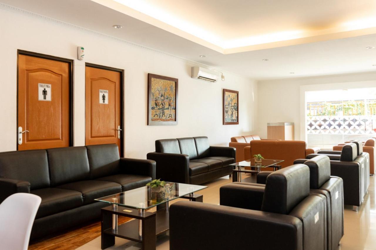 RedDoorz Plus Syariah near Java Supermall Semarang 2 Bagian luar foto