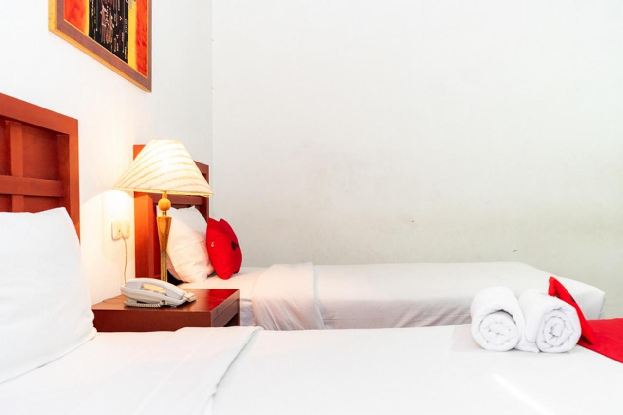 RedDoorz Plus Syariah near Java Supermall Semarang 2 Bagian luar foto
