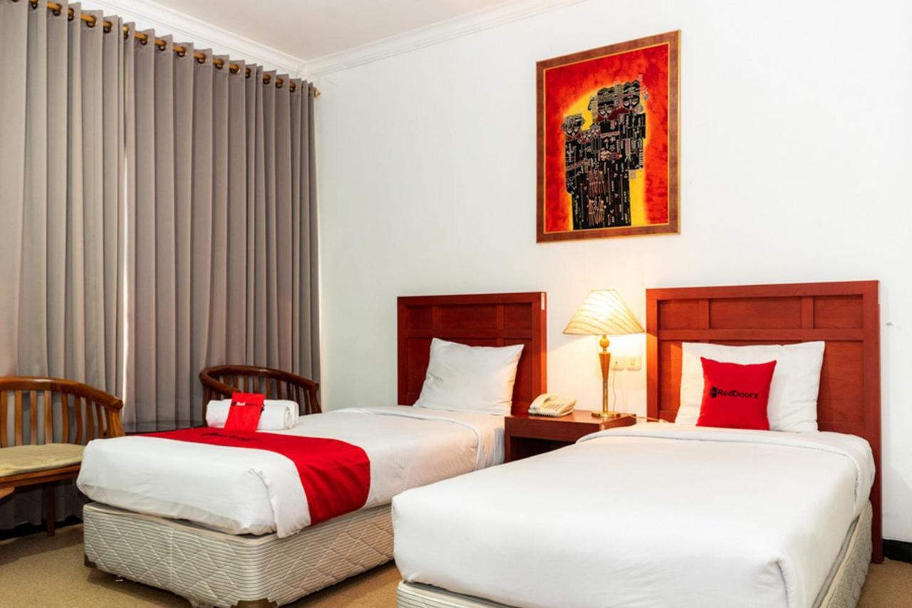 RedDoorz Plus Syariah near Java Supermall Semarang 2 Bagian luar foto