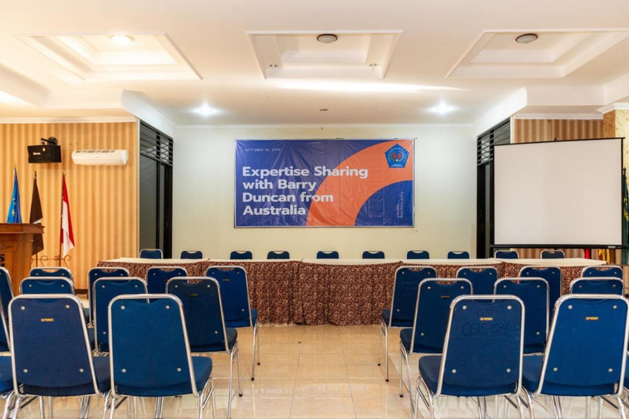 RedDoorz Plus Syariah near Java Supermall Semarang 2 Bagian luar foto