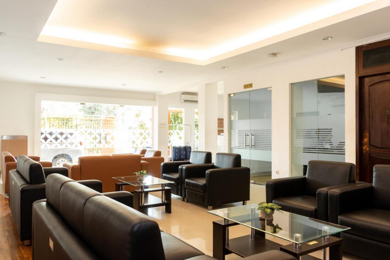 RedDoorz Plus Syariah near Java Supermall Semarang 2 Bagian luar foto