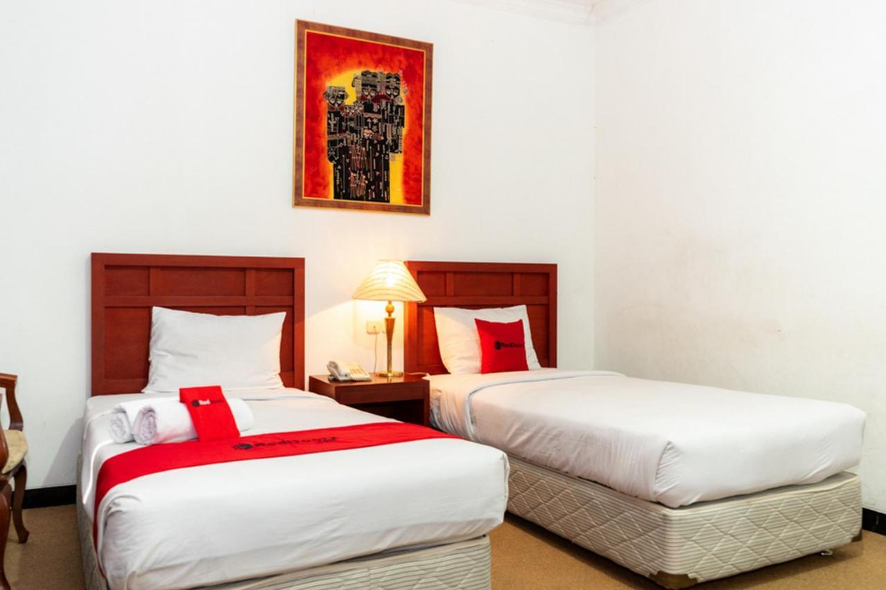 RedDoorz Plus Syariah near Java Supermall Semarang 2 Bagian luar foto