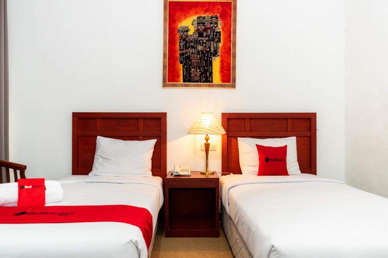 RedDoorz Plus Syariah near Java Supermall Semarang 2 Bagian luar foto